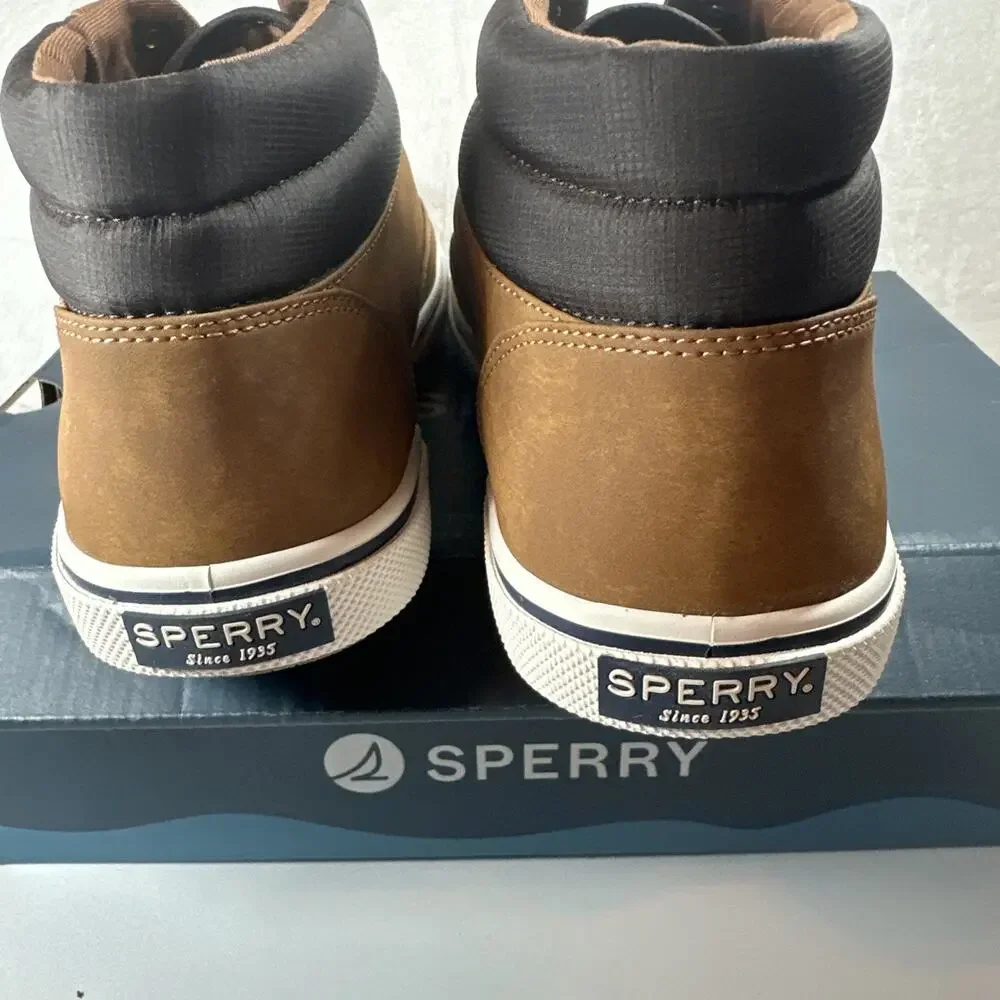 Men’s Sperry Halyard Storm Chukka Boots Size 11.5 New Box